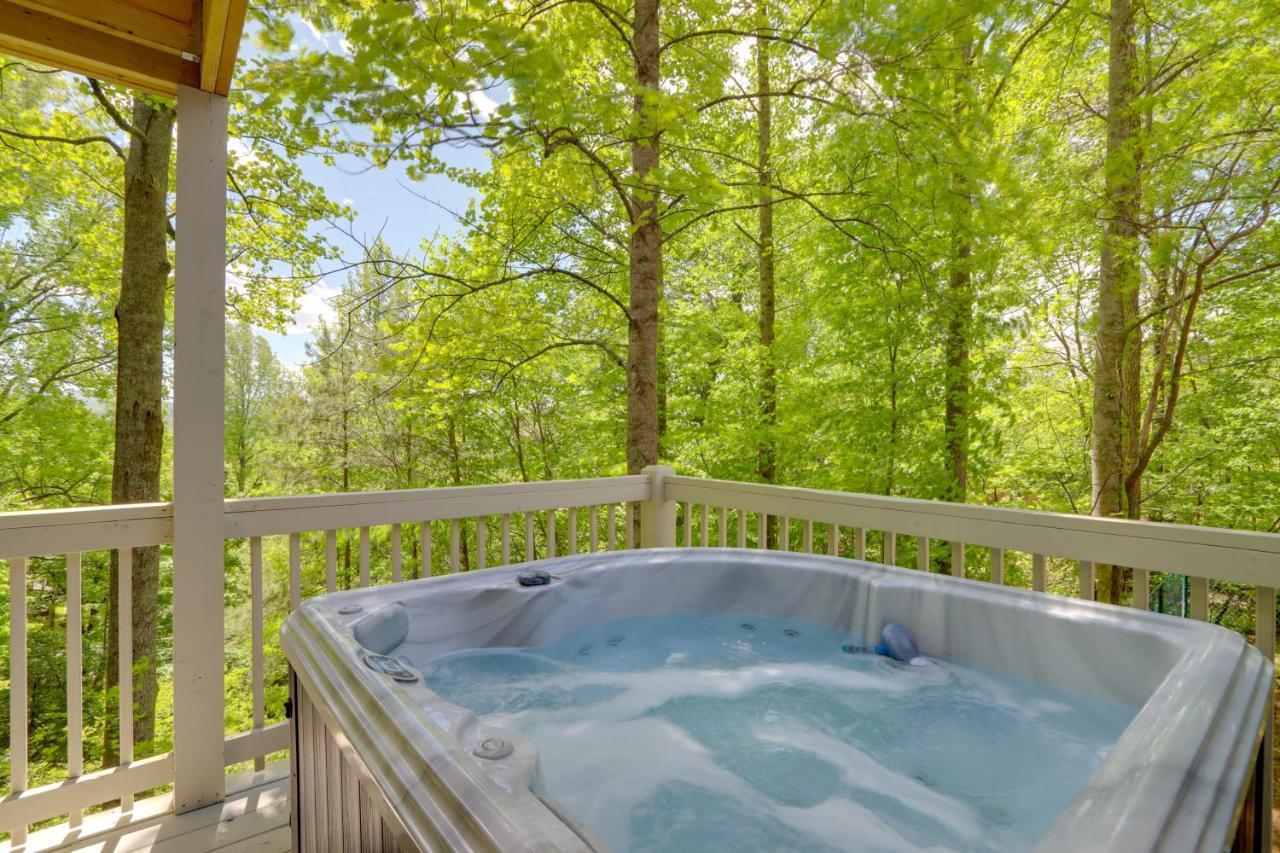 Blue Ridge Getaway With Hot Tub And Seasonal View! Villa Buitenkant foto