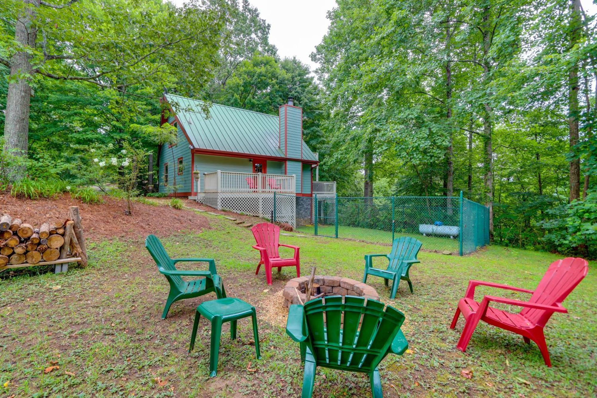 Blue Ridge Getaway With Hot Tub And Seasonal View! Villa Buitenkant foto